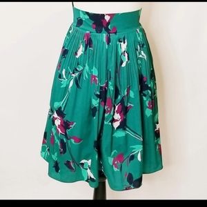 Formal print pleat versatile skirt sz L